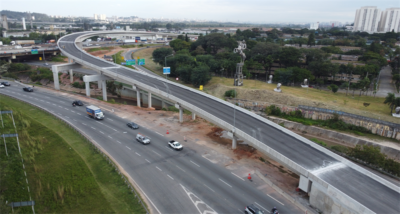 Viaduto Hélio Smidt